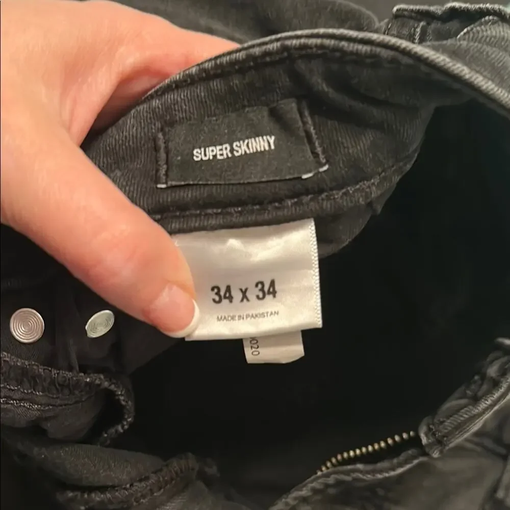 Express Black Super Skinny Jeans - 34 by 34